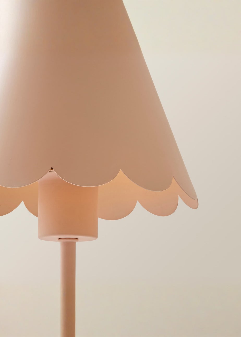 ValueLights Hattie Pink Scallop Rechargeable Table Lamp