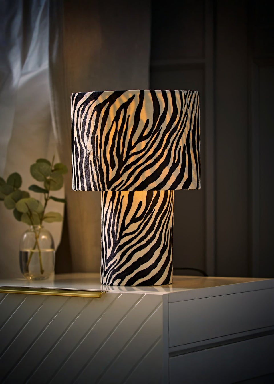 ValueLights Nessa Zebra Pattern Velvet Table Lamp