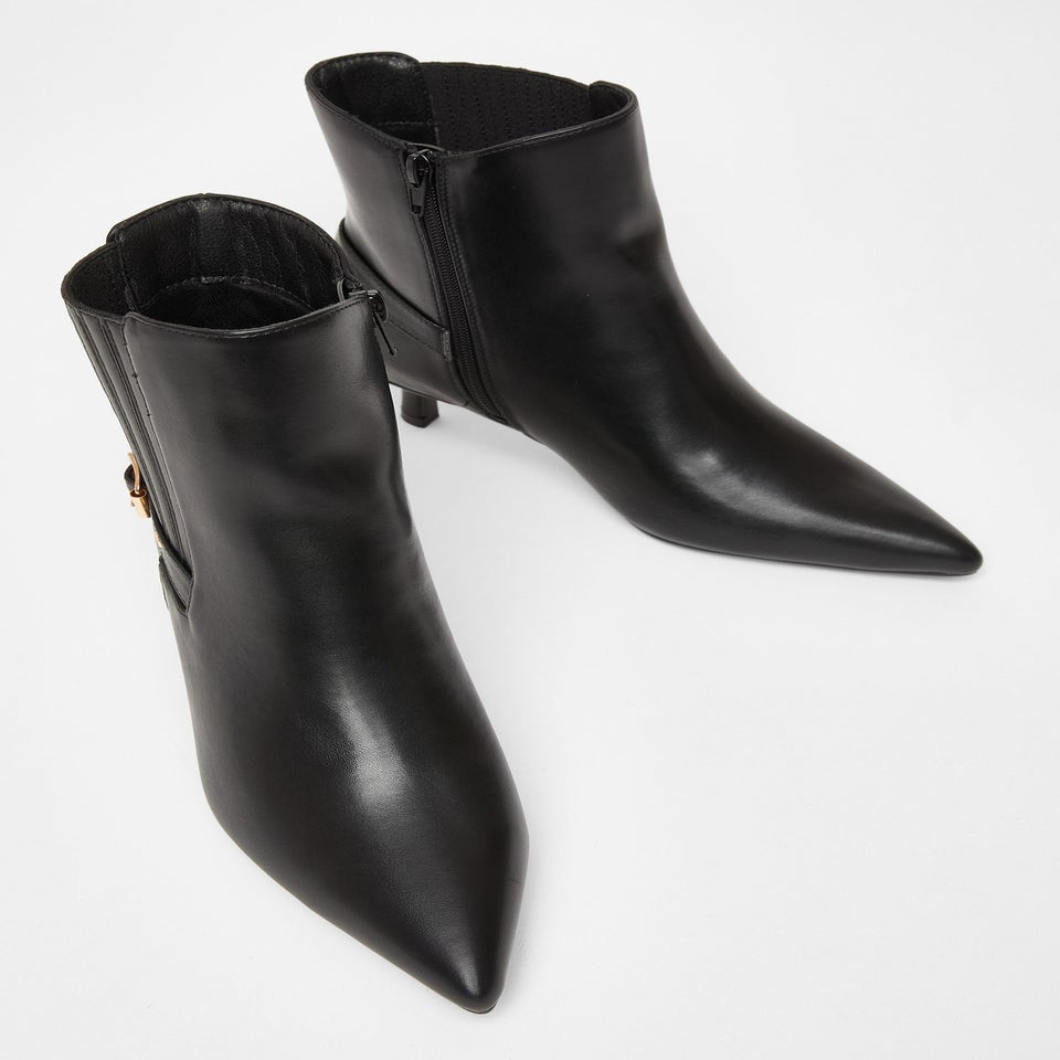 Quiz Black Wide Fit Buckle Ankle Boots