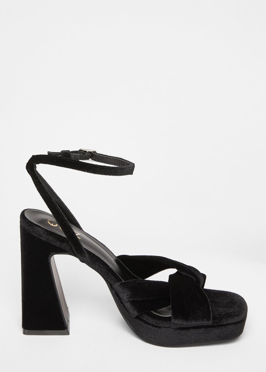 Quiz Black Knot Front Platform Heels