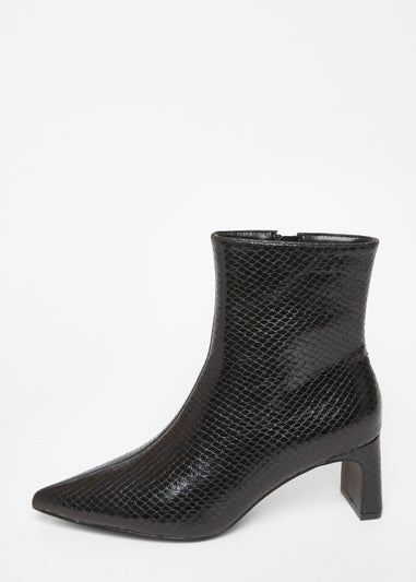 Quiz Black Snake Print Ankle Boots