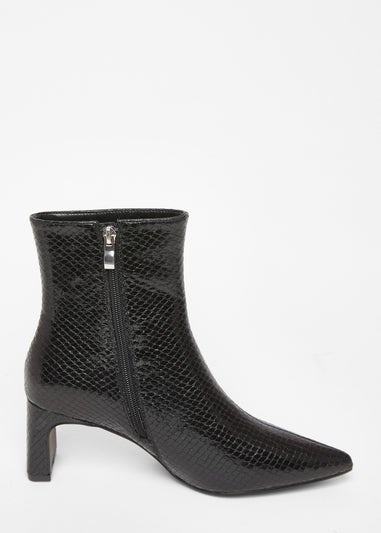 Quiz Black Snake Print Ankle Boots