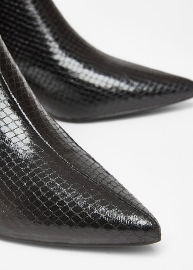 Quiz Black Snake Print Ankle Boots