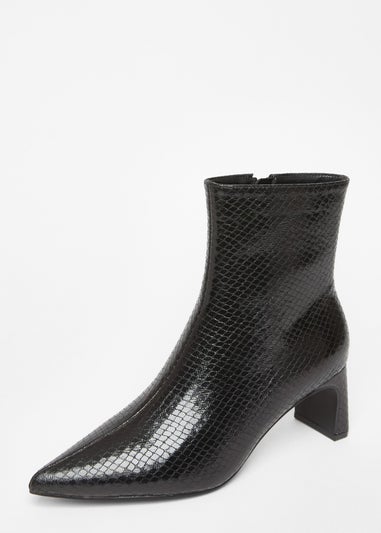 Quiz Black Snake Print Ankle Boots