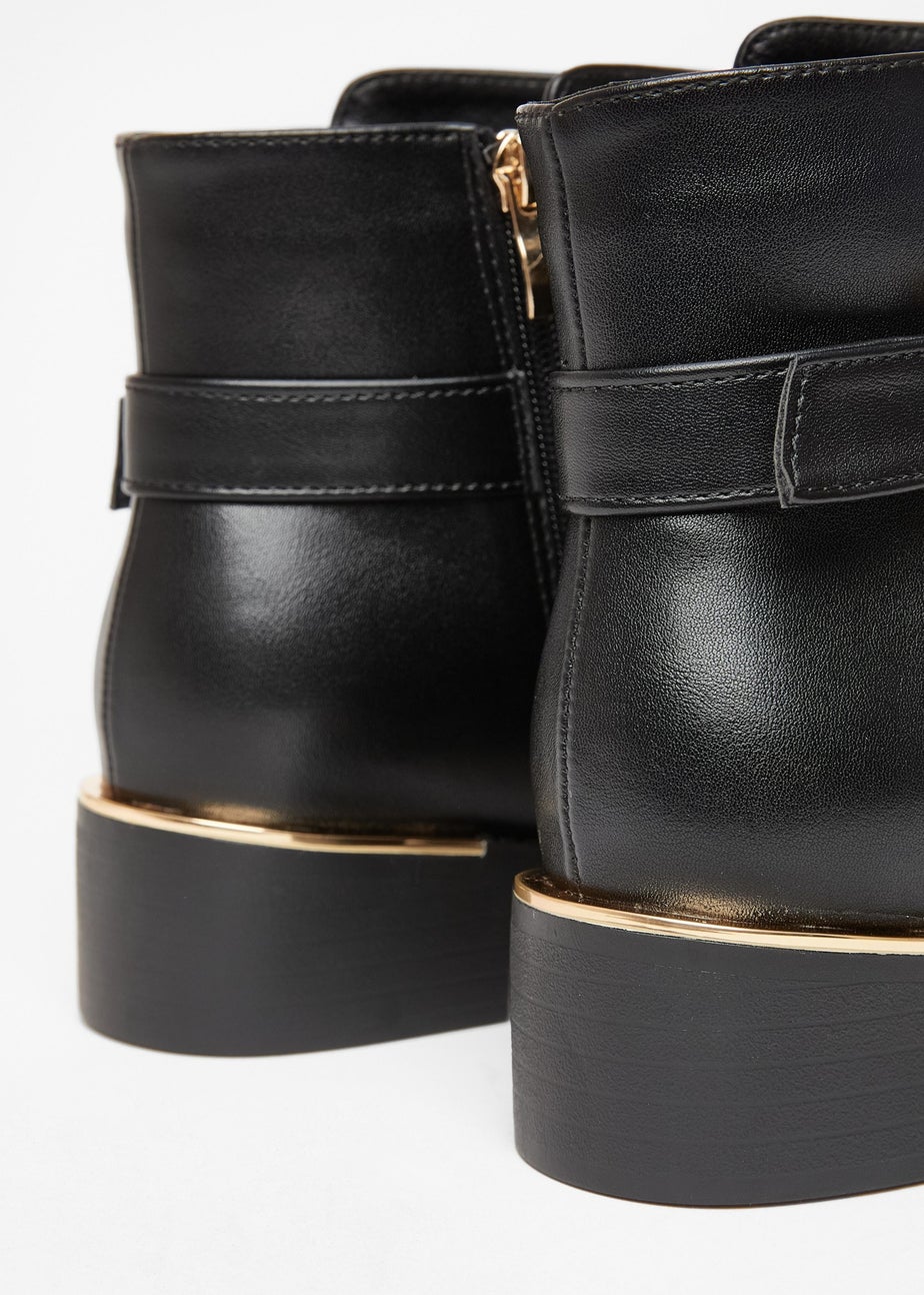 Quiz Black Wide Fit Buckle Chelsea Boots