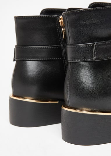 Quiz Black Wide Fit Buckle Chelsea Boots