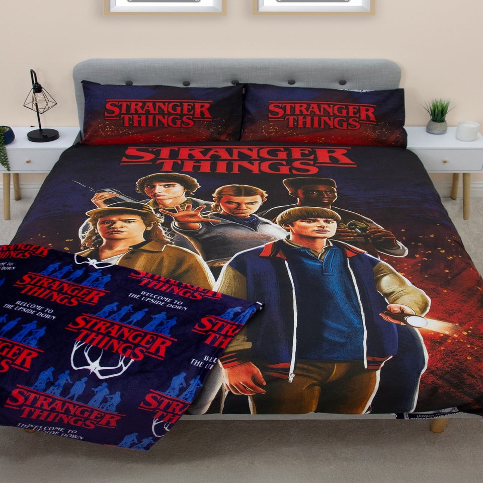 Stranger Things Flames Black Duvet Cover