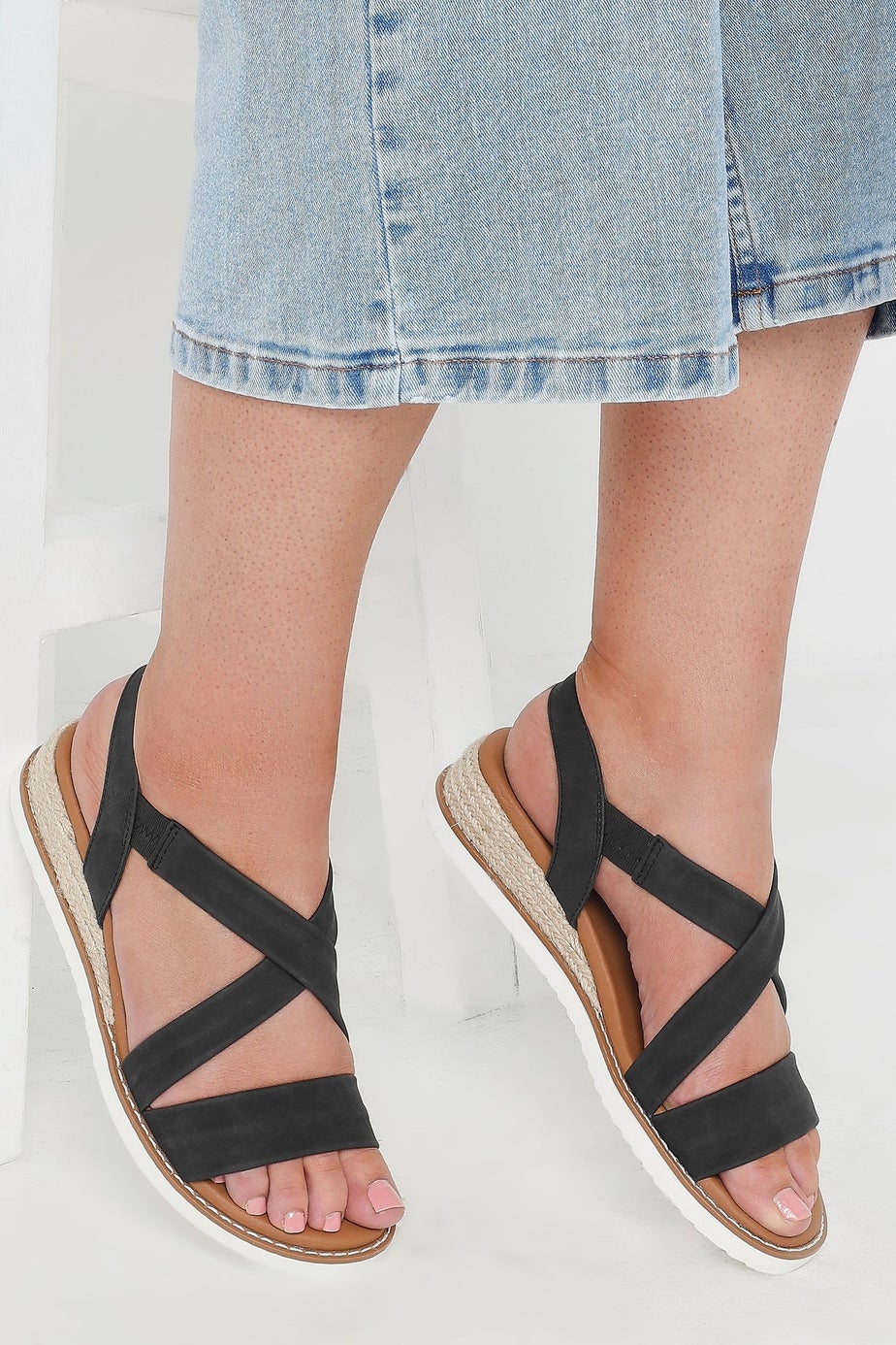 Yours Black Cross Over Strappy Wedge Sandals In Wide E Fit