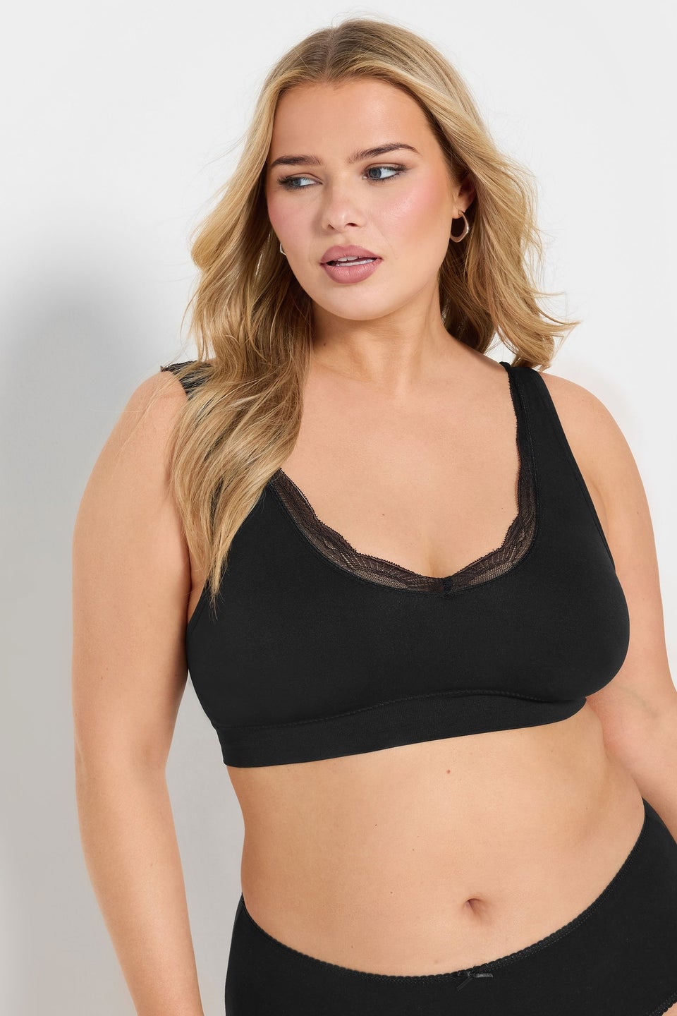 Yours 2 Pack Black & White Lace Trim Seamless Bralette