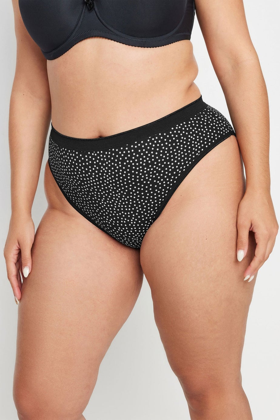 Yours 5 Pack Curve Black High Leg Knickers