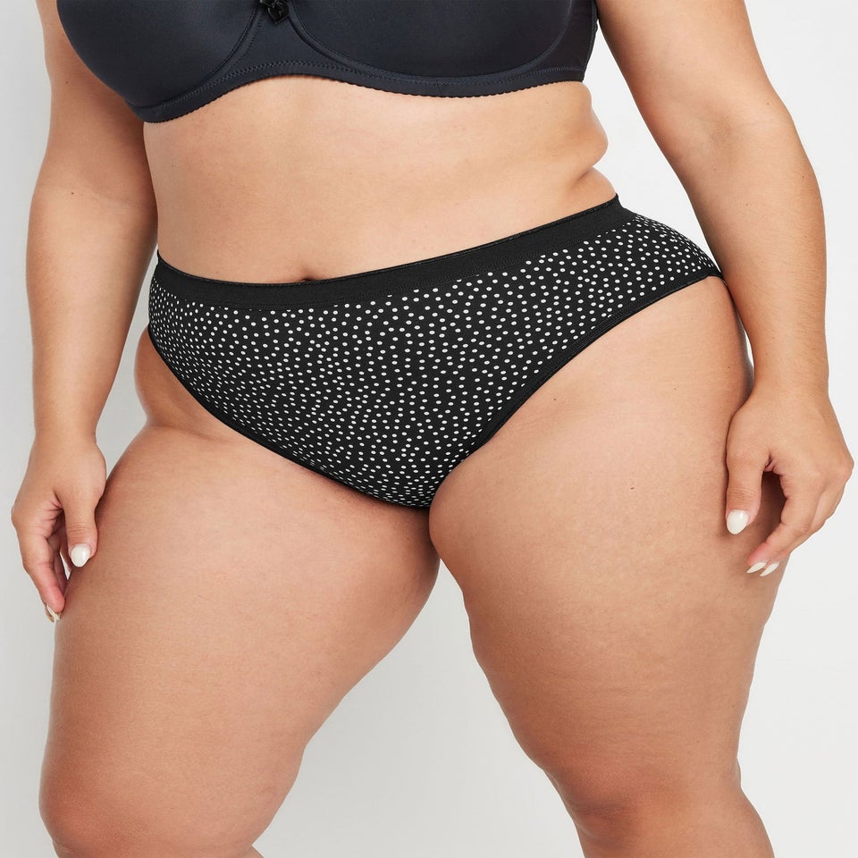 Yours 5 Pack Curve Black High Leg Knickers