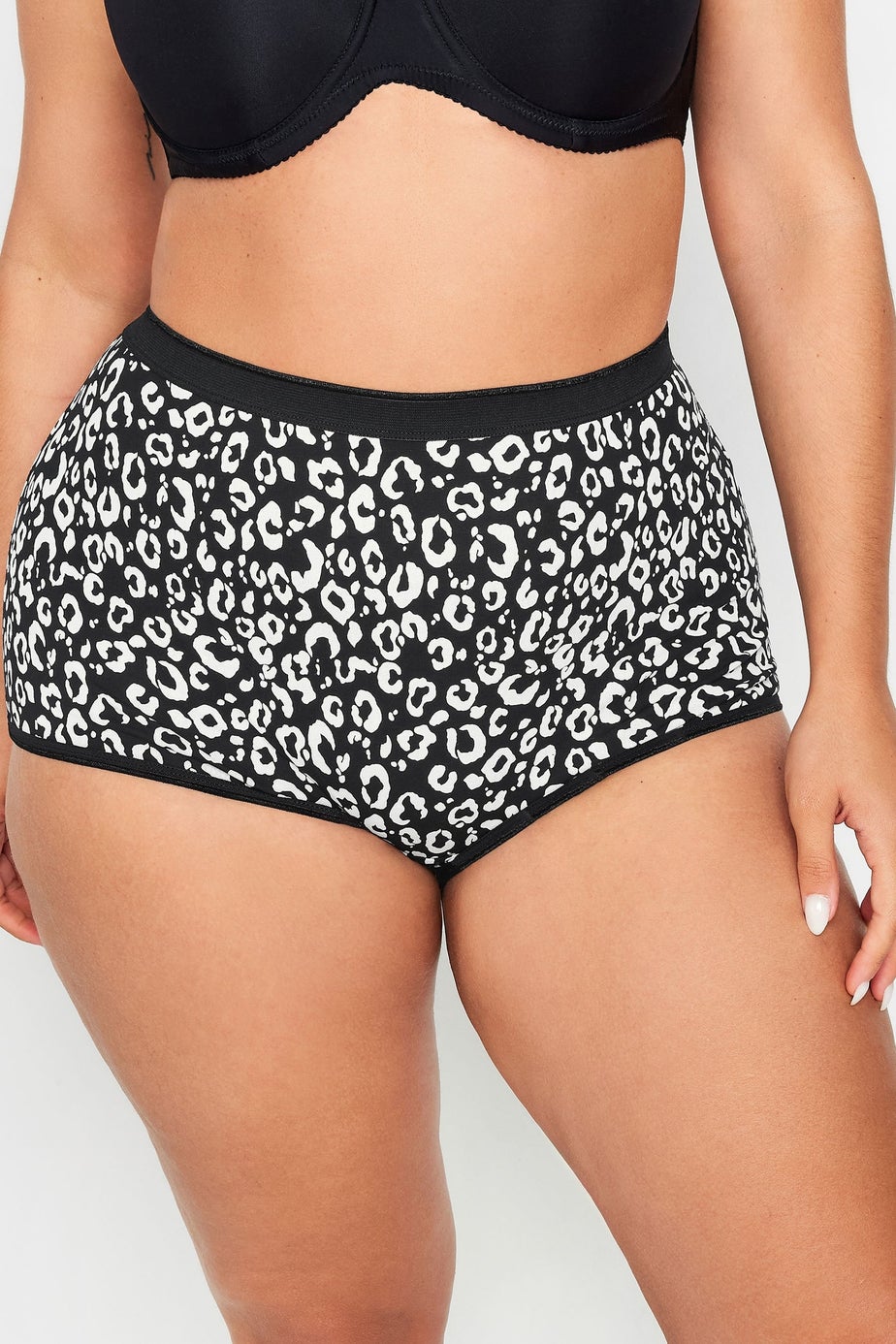 Yours Curve 5 Pack Black Animal Print Shorts