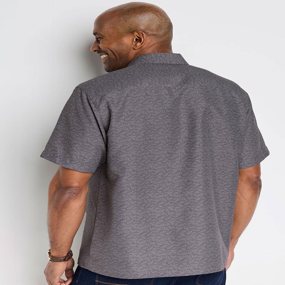 Cotton Traders Washed Charcoal Guinness TM 1/2 Short Sleeve Soft Touch Leaf Print Shirt