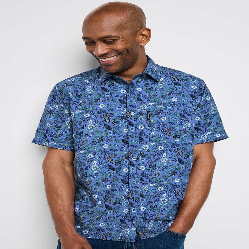 Cotton Traders Misty Blue Guinness TM 1/2 Short Sleeve Soft Touch Floral Print Shirt