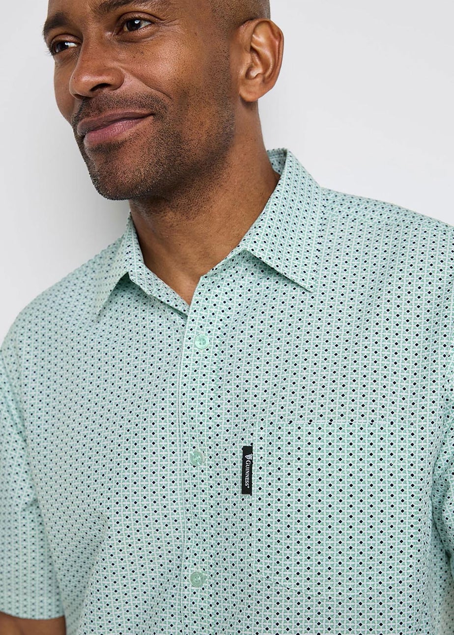 Cotton Traders Fresh Pear Guinness TM 1/2 Short Sleeve Soft Touch Geo Print Shirt