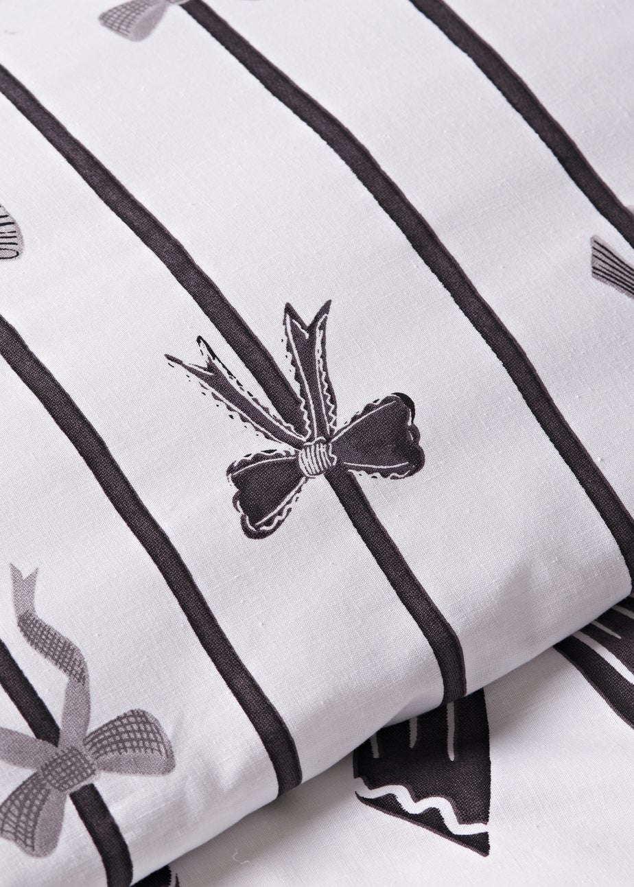 Black & White Bow Print Bedding