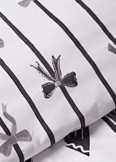 Black & White Bow Print Bedding