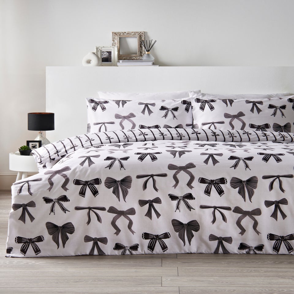 Black & White Bow Print Bedding