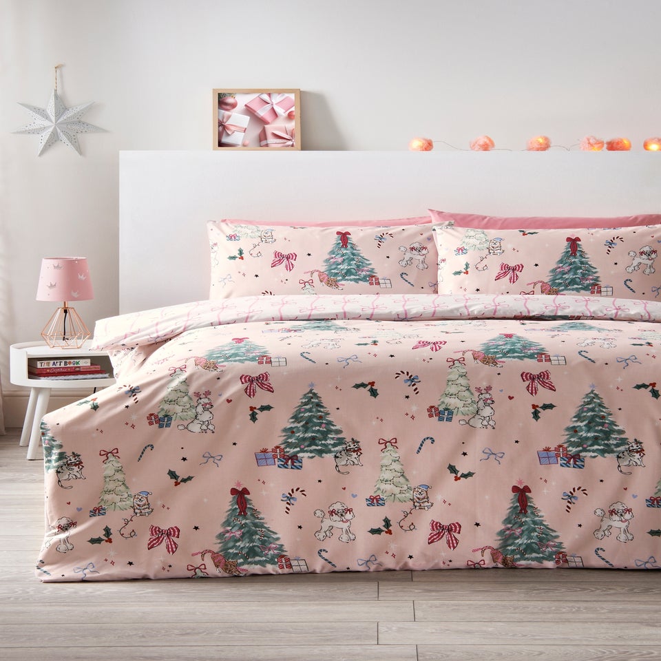 Pink Christmas Dog Scene Duvet Set