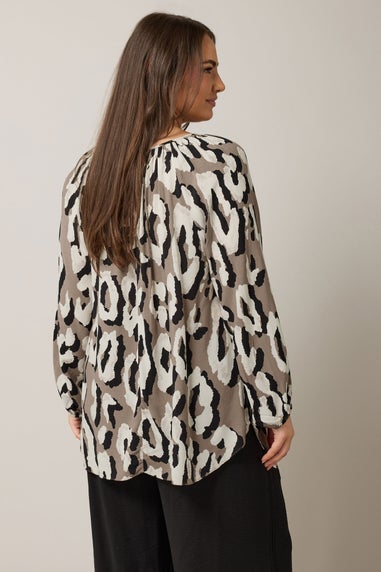 Evans Curve Brown Animal Print Long Sleeve Blouse