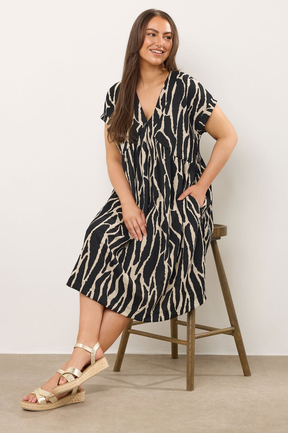 Evans Curve Black Abstract Print Jersey Crepe Dress