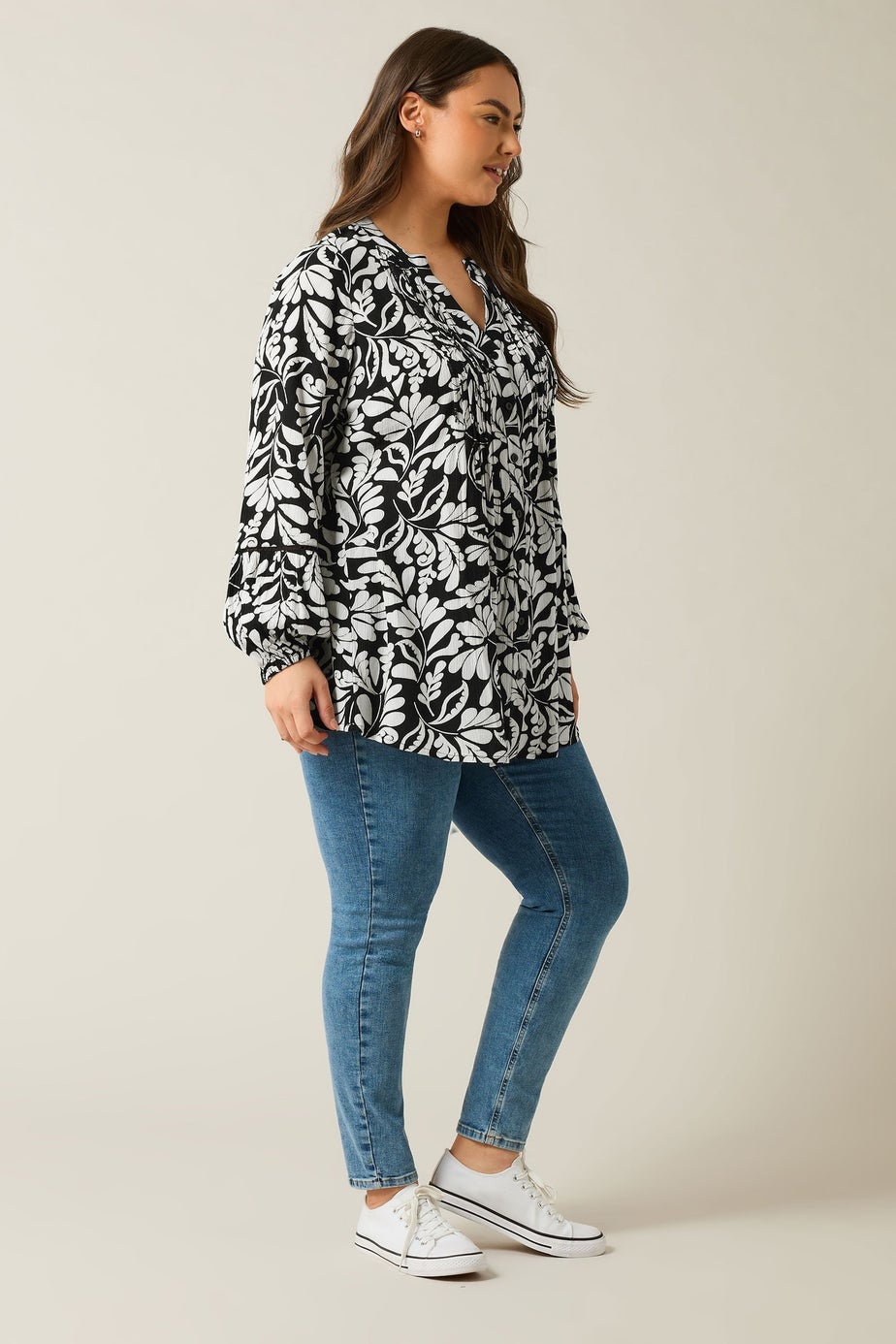 Evans Curve Black Floral Print Pintuck Blouse