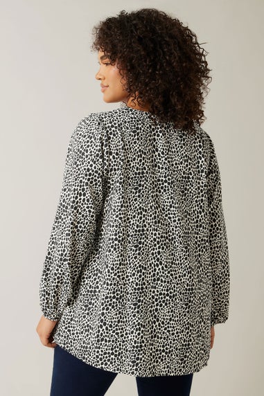 Evans Curve Black & White Spot Print Swing Top