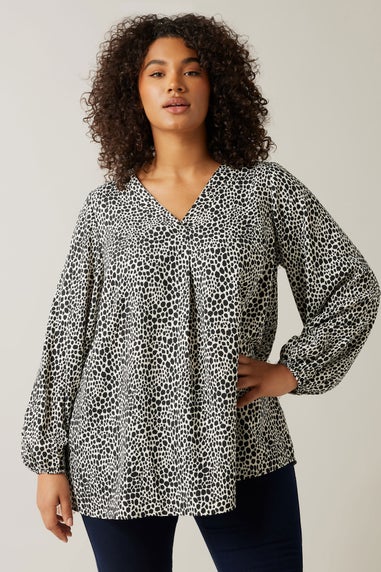 Evans Curve Black & White Spot Print Swing Top