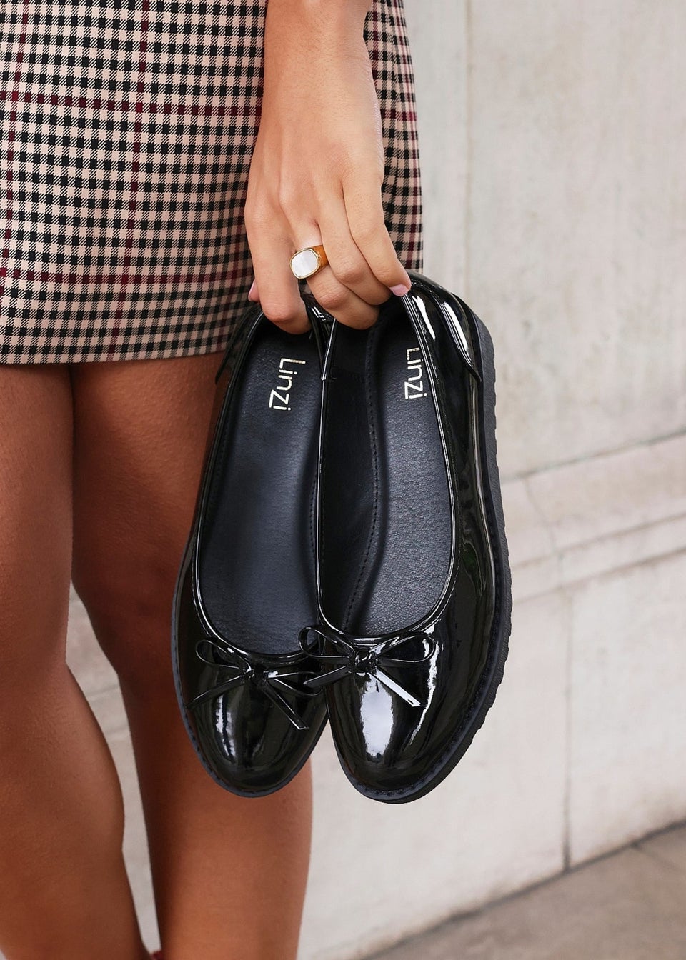 Linzi Quote Black Patent Pump