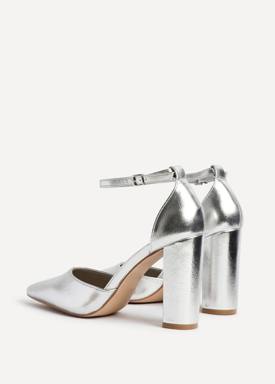 Linzi Mara Silver Faux Leather Block Heeled Court Shoe