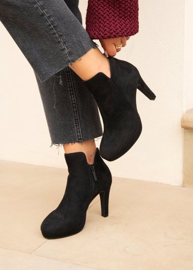 Linzi Layara Black Faux Suede Small Platform Ankle Boot