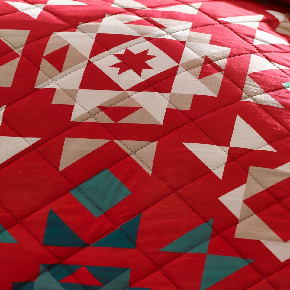 Catherine Lansfield Red Christmas Patchwork Quilted Bedspread