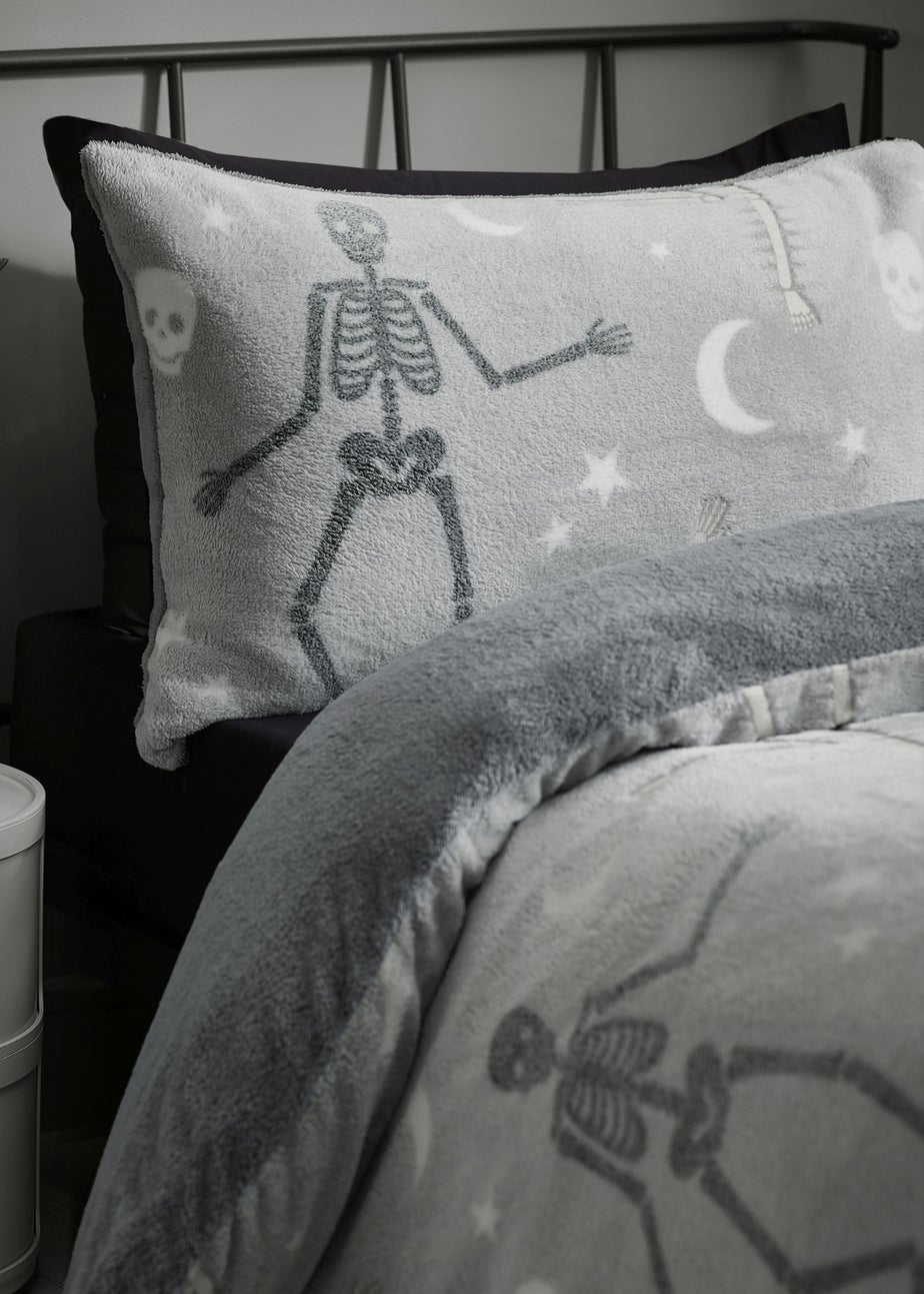 Catherine Lansfield Grey Halloween Skeleton Fleece Glow in the Dark Duvet Cover Set