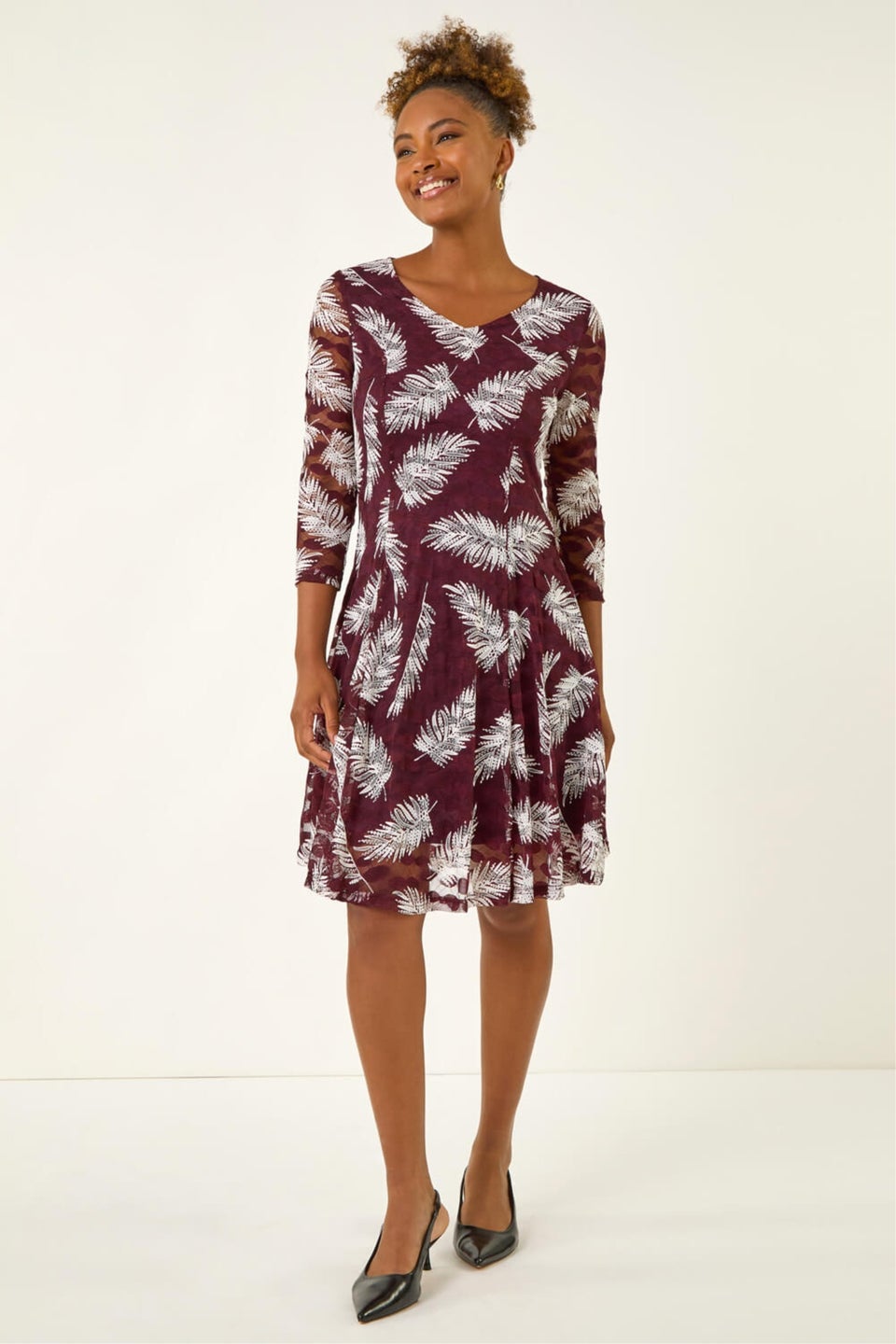 Roman Wine Leaf Print Lace Stretch Dress