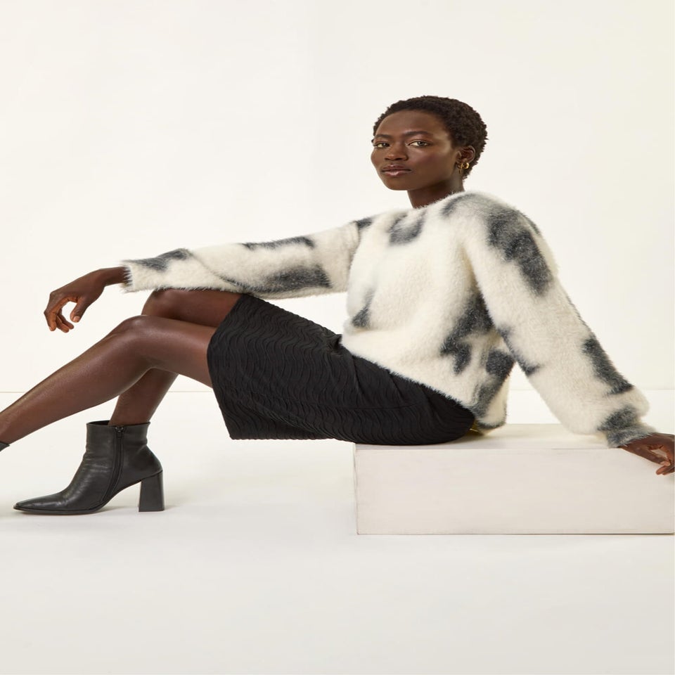 Roman Black Wave Textured Stretch Pencil Skirt