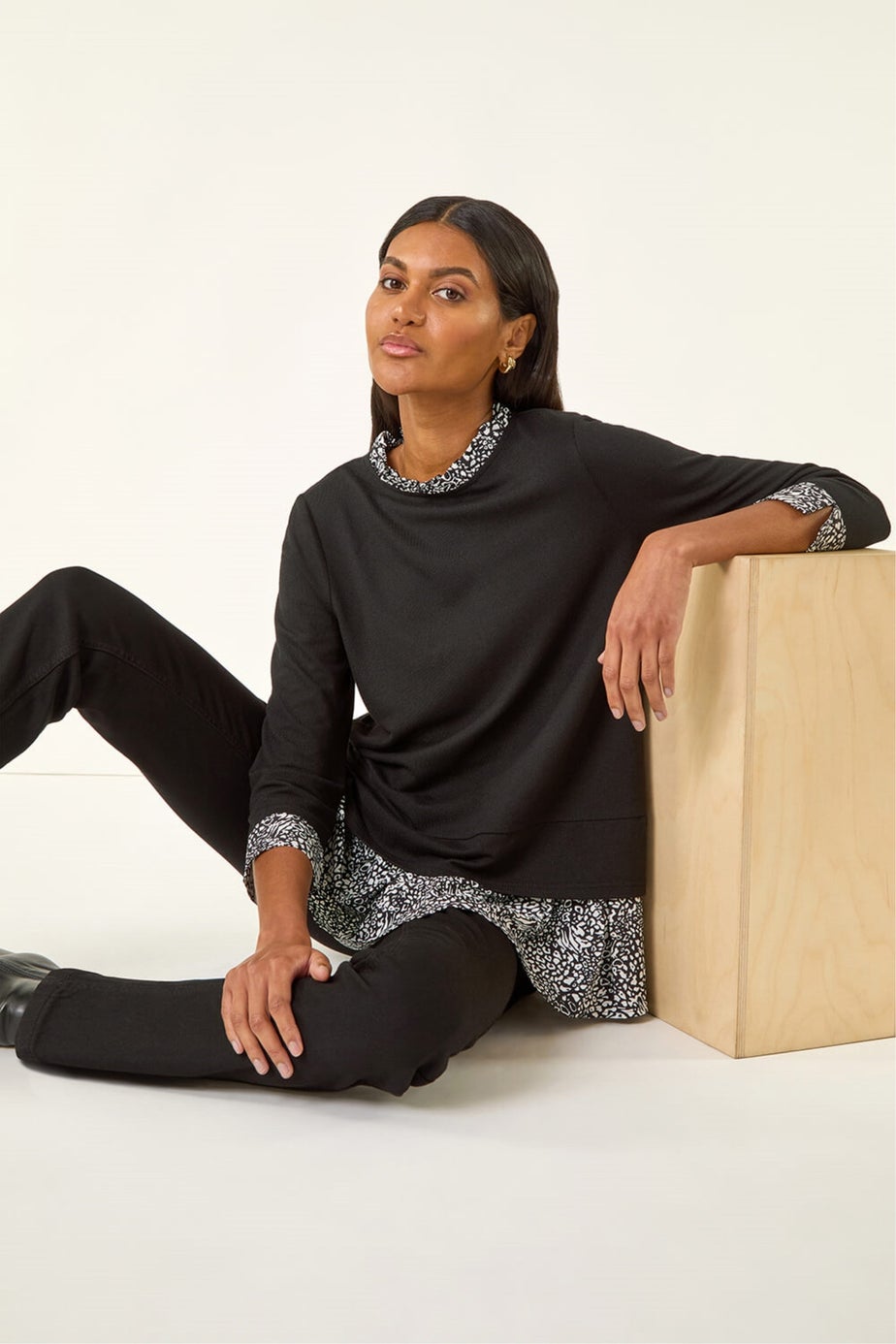 Roman Black Abstract Print Trim Tunic