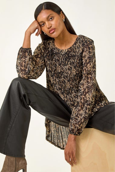 Roman Black Abstract Print Pleated Top