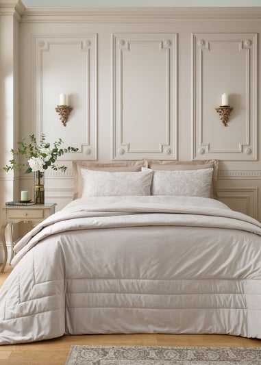 Bridgerton By Catherine Lansfield Regal Soft Velvet Quilted Bedspread Cream