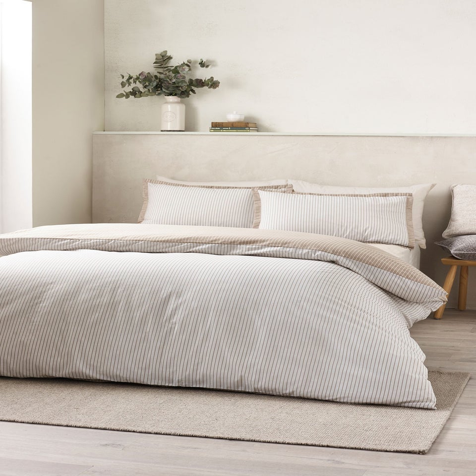 Catherine Lansfield Oxford Pinstripe Reversible Duvet Cover Set Natural