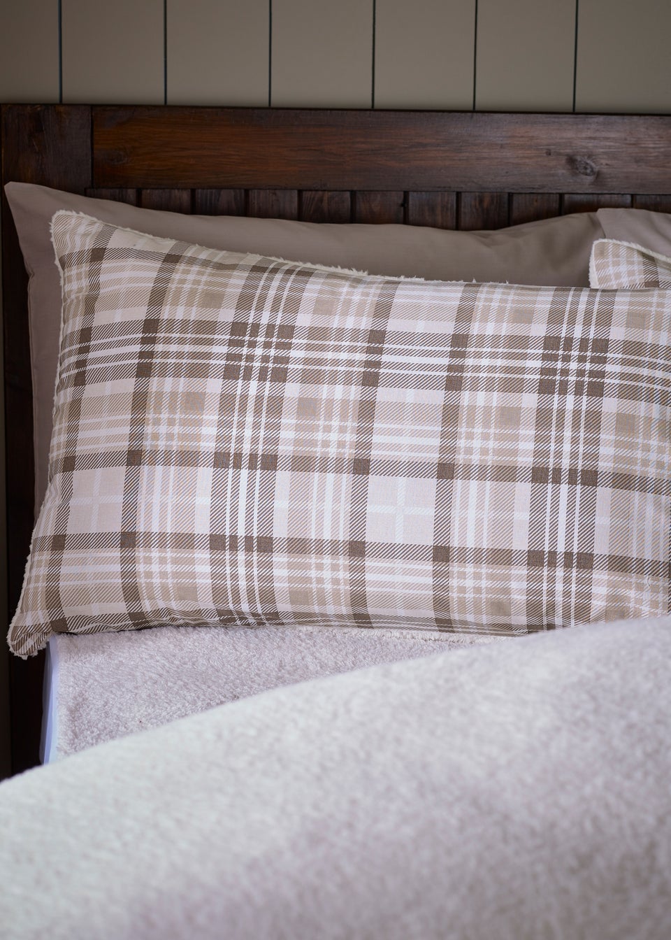 Catherine Lansfield Cosy Sherpa Check Duvet Cover Set Natural