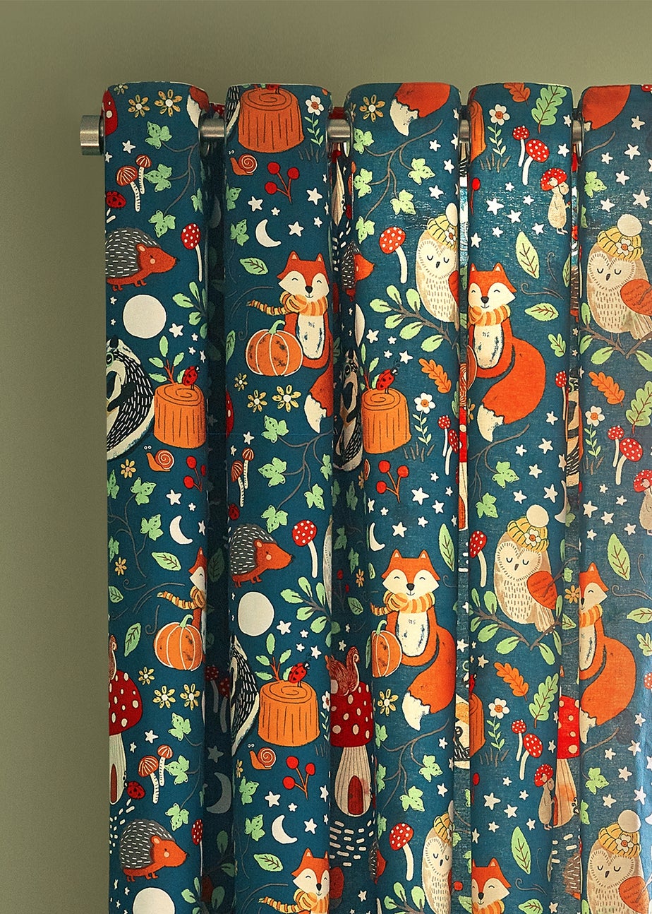 Catherine Lansfield Fox and Woodland Friends Fully Reversible Eyelet Curtains Green