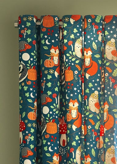 Catherine Lansfield Fox and Woodland Friends Fully Reversible Eyelet Curtains Green