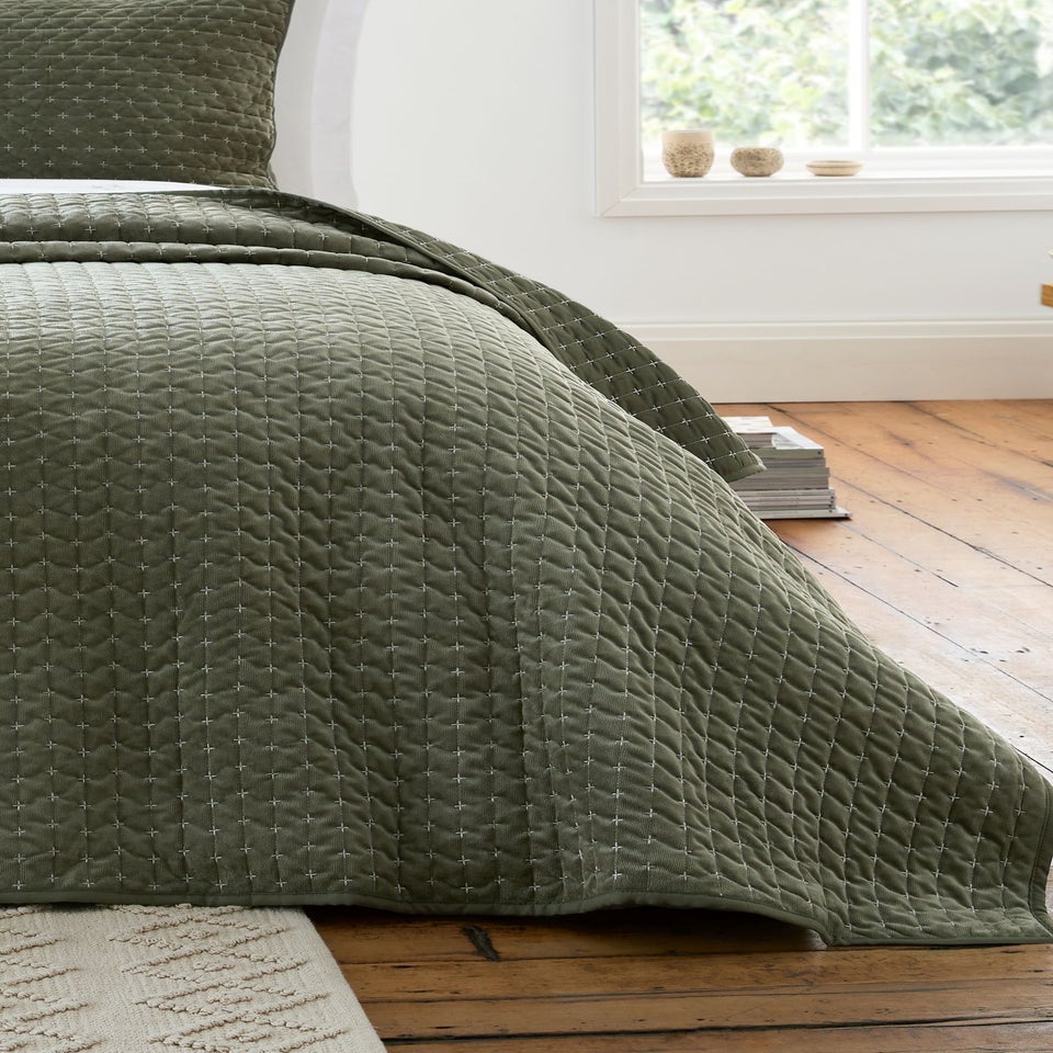 Bianca Fine Linens Attica Velvet Embroidered Bedspread Green