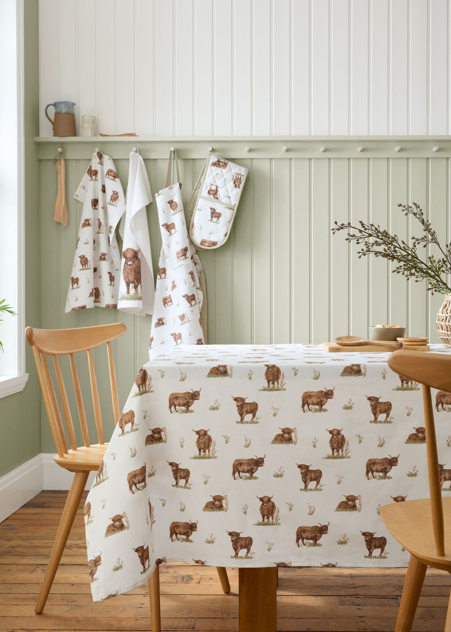 Catherine Lansfield Angus Highland Cow Cotton Table Cloth Natural