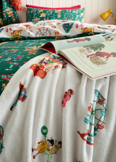 Belle & Boo Christmas Fairground Cosy Fleece Blanket Throw Cream
