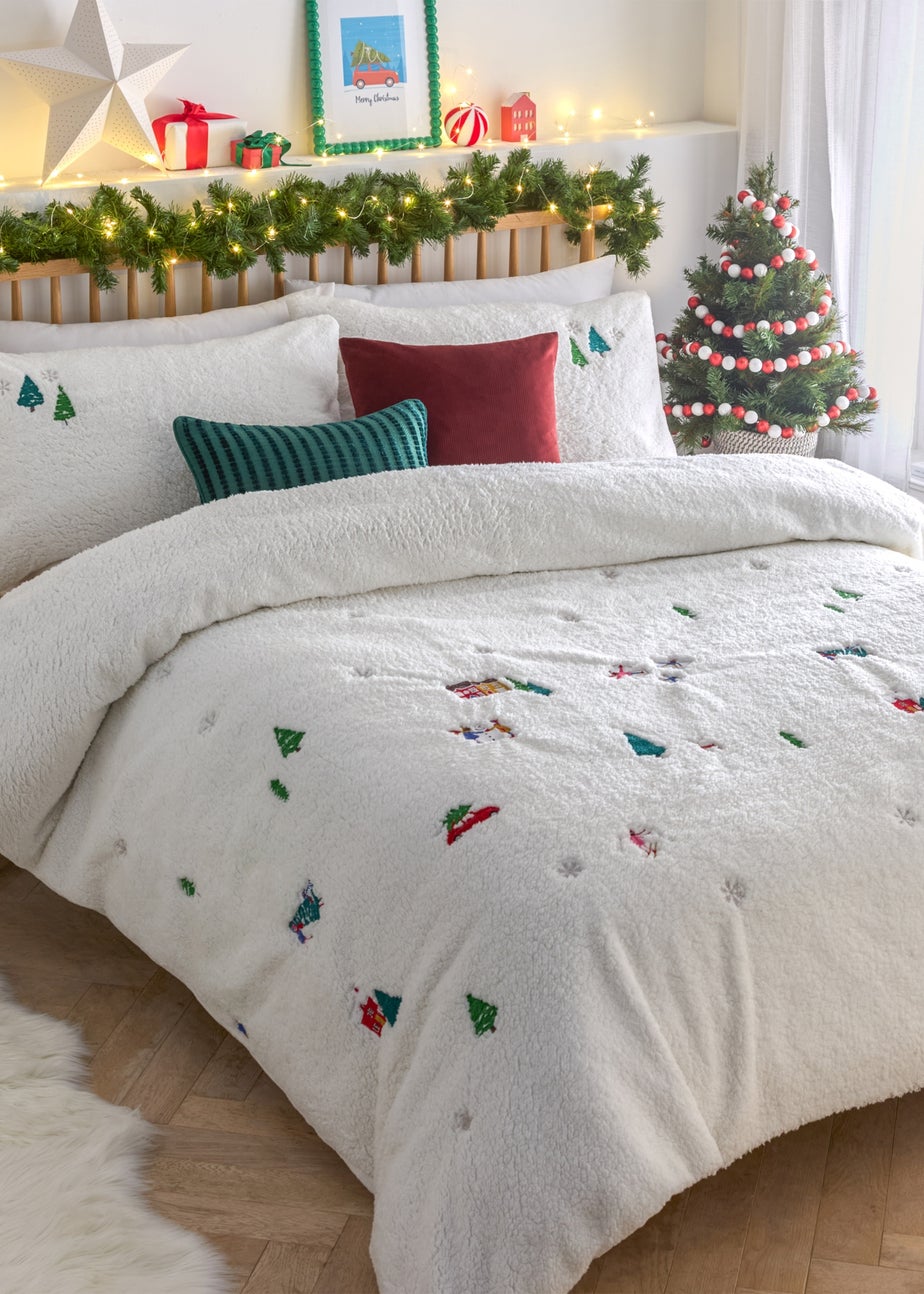 Furn Christmas Together Embroidered Fleece Snow Duvet Set