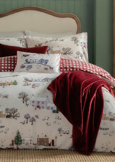 Furn Cotswolds Christmas Printed Reversible Cream Duvet Set