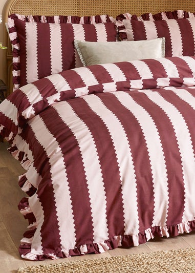 Wylder Nature Birdie Stripe Ruffle Burgundy/Blossom Duvet Set