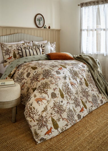 Wylder Fable Printed Reversible Willow Green Duvet Set