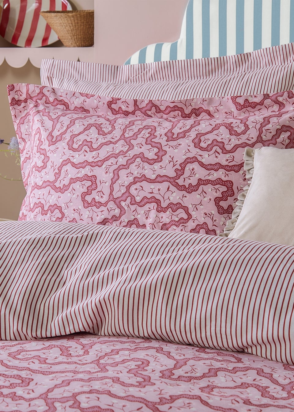 Wylder Brianna Floral 100% Cotton Cherry Duvet Set